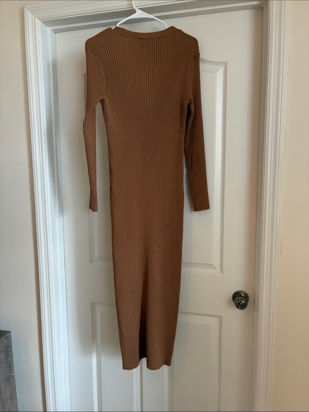 Neutral Old Money Harper Rose Ribbed Knit Button Accent Maxi Dress Size L - Picture 6 of 6